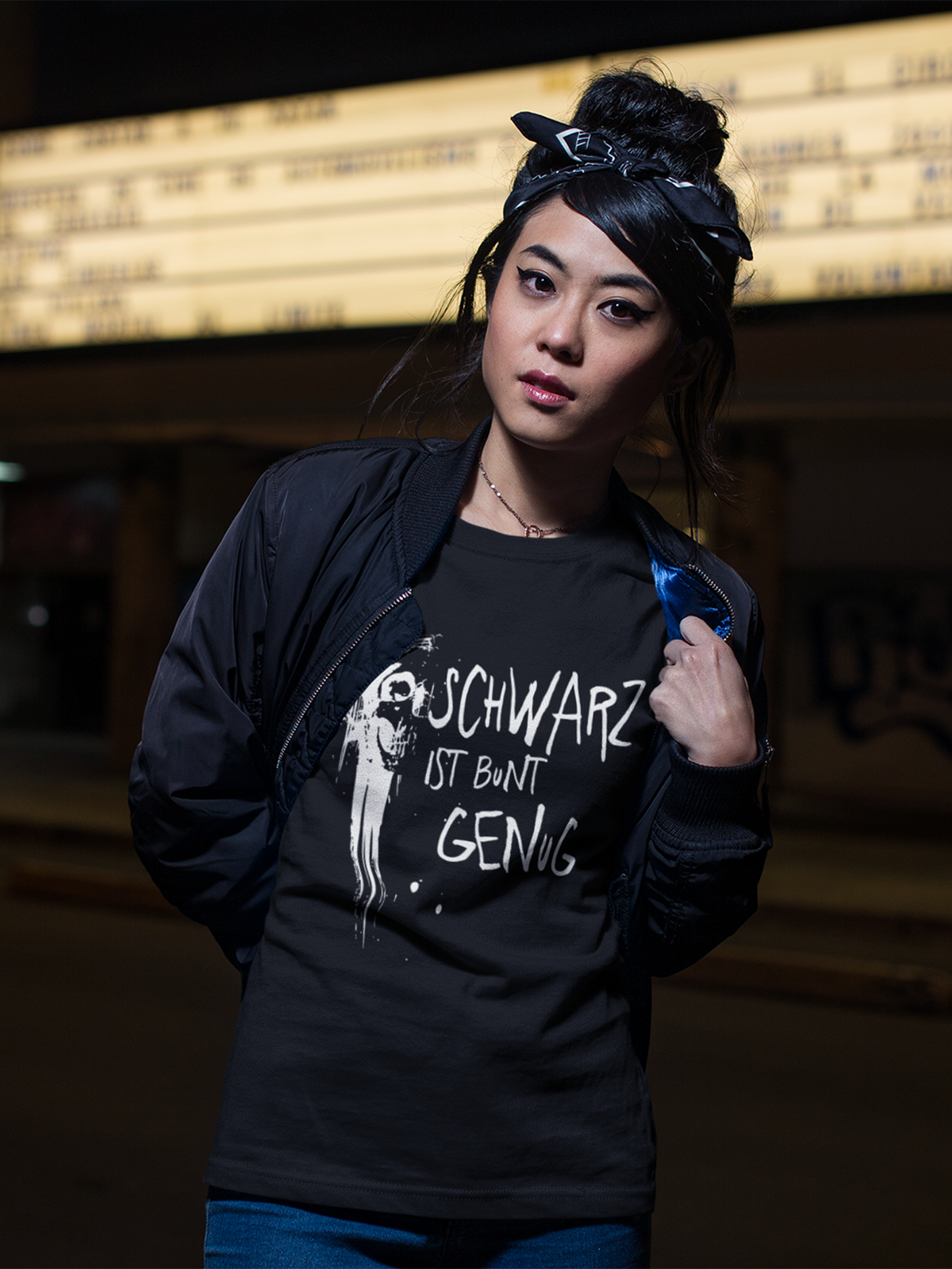 Schwarz ist bunt genug. Skull - Organic T-Shirt