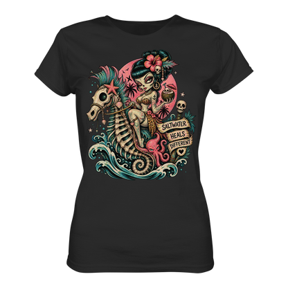 Aloha Skully Girl auf Seepferdchen – Retro Gothic Ladies T-Shirt