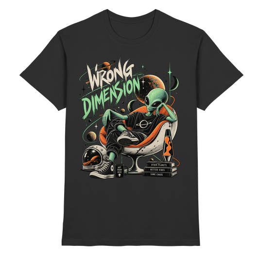Schwarzes T-Shirt mit Alien im orangefarbenen Sessel mit Planeten und Wrong Dimension