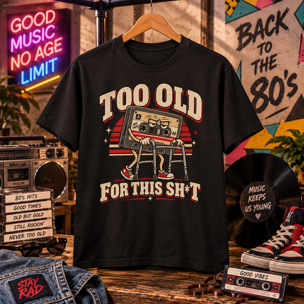Too Old for This Shit – 80s Retro Kassette T-Shirt schwarz Lifestyle Bild 2
