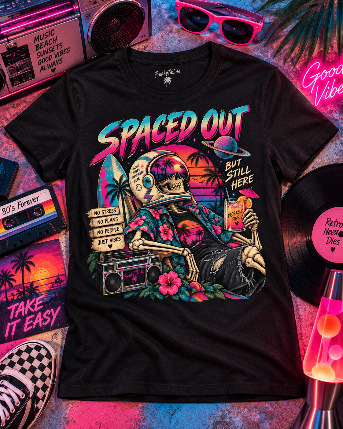 Spaced Out, But Still Here – 80s Retro T-Shirt schwarz Lifestyle Bild 2