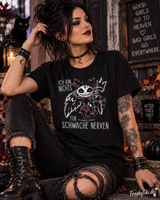 Ich bin nichts für schwache Nerven Grinsekatze Damen T-Shirt schwarz am Model