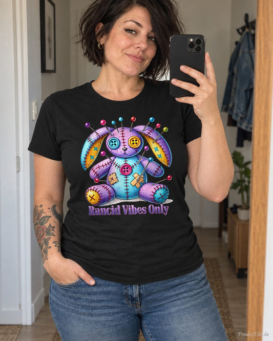 Rancid Vibes Only Voodoo Bunny Ladies T-Shirt schwarz am weiblichen Model
